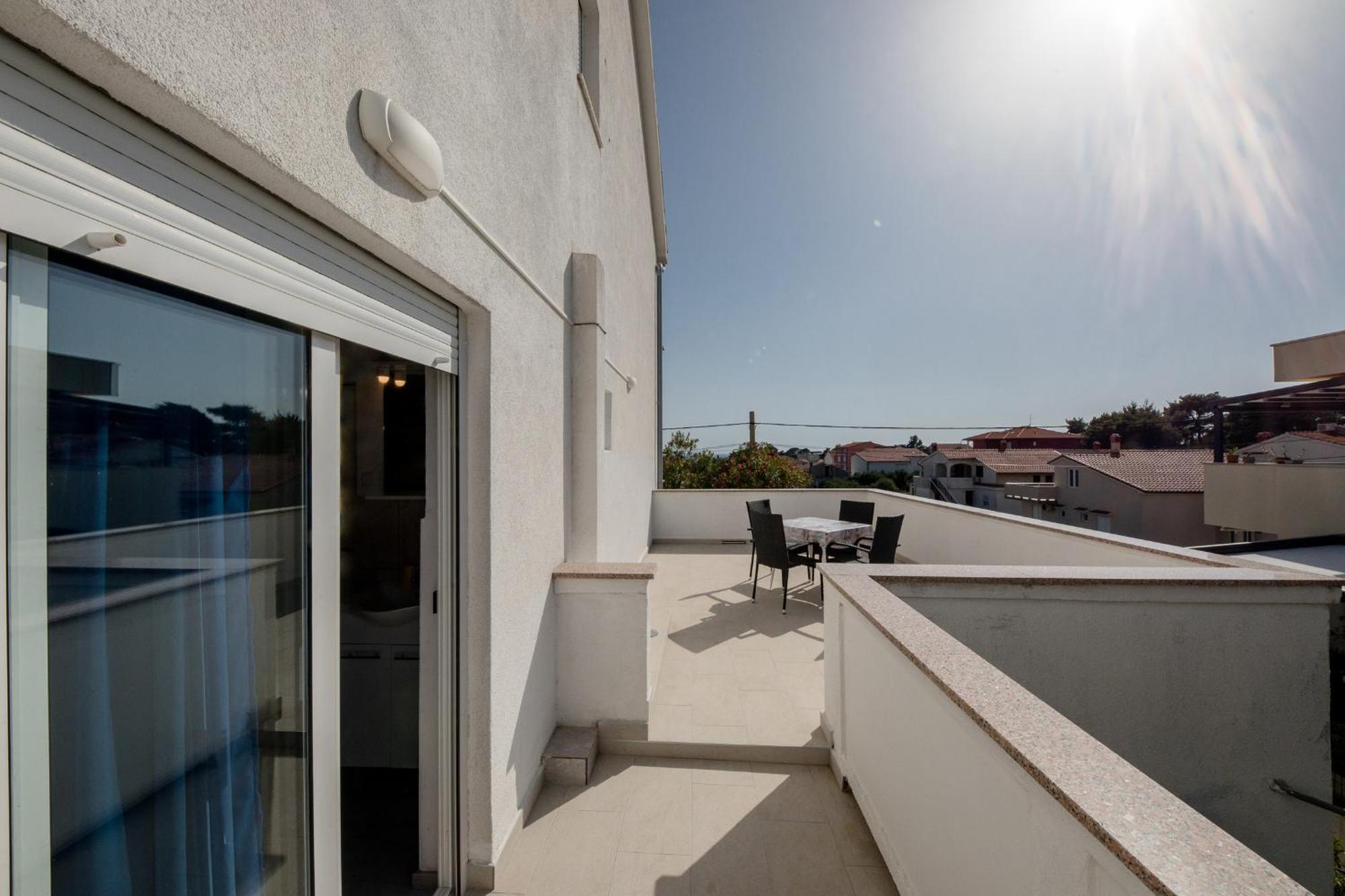 Apartments Mladenka In Banjol Pokoj fotografie